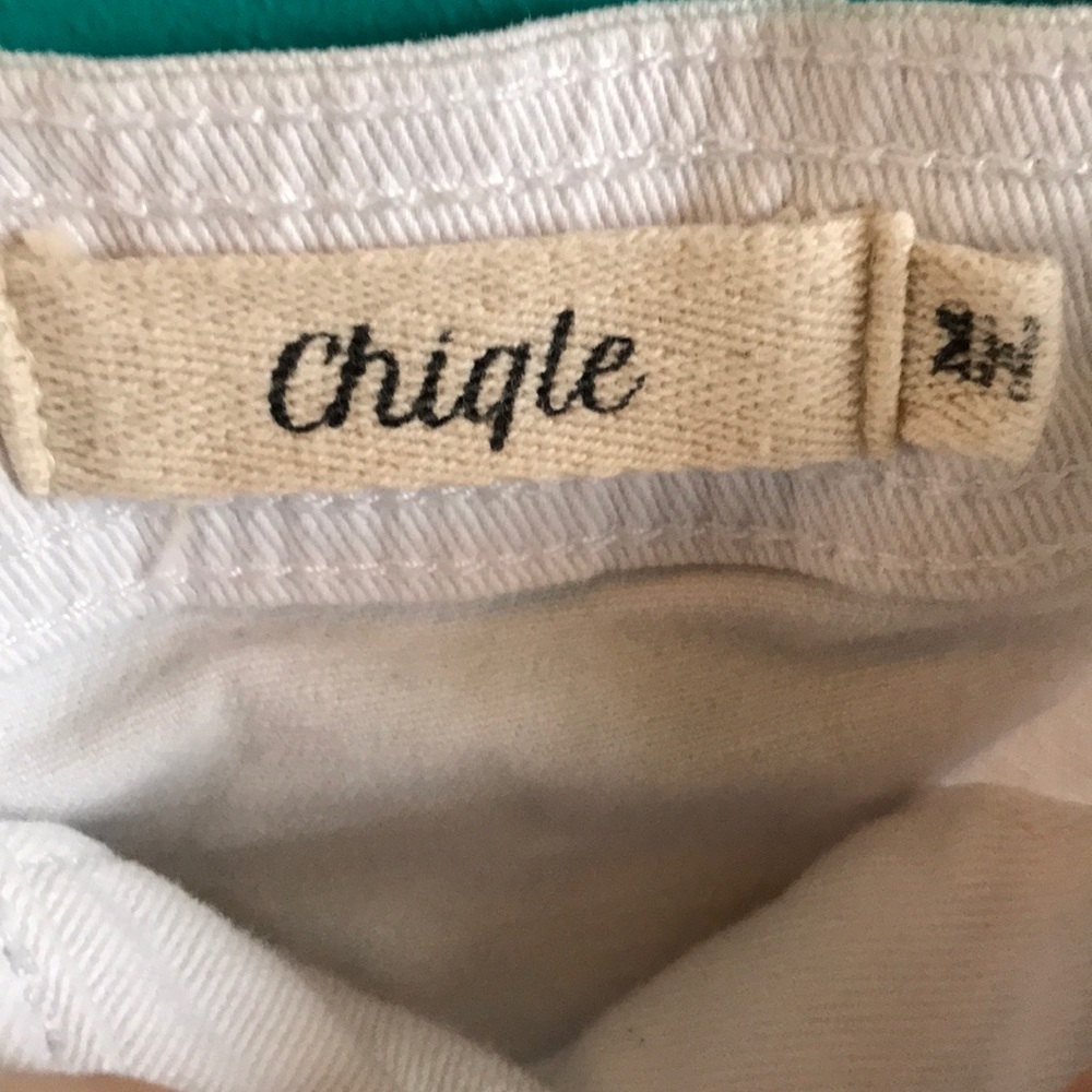 Chiqle Designer White Jean Button Down Skirt - Picture 3 of 4